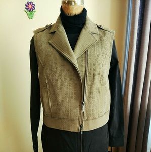 Brand new fabulous vest
